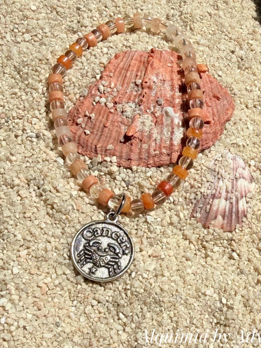 Alquimia Peach and Clear Beaded Cancer Zodiac Bracelet